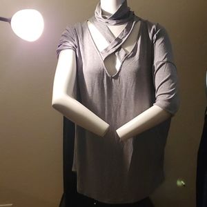 Peek a boo turtle neck